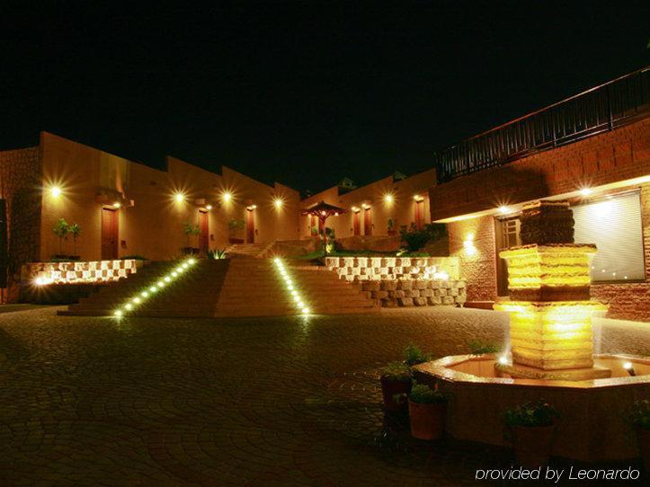 Dreamworld Resort, Hotel & Golf Course Karachi Exterior photo