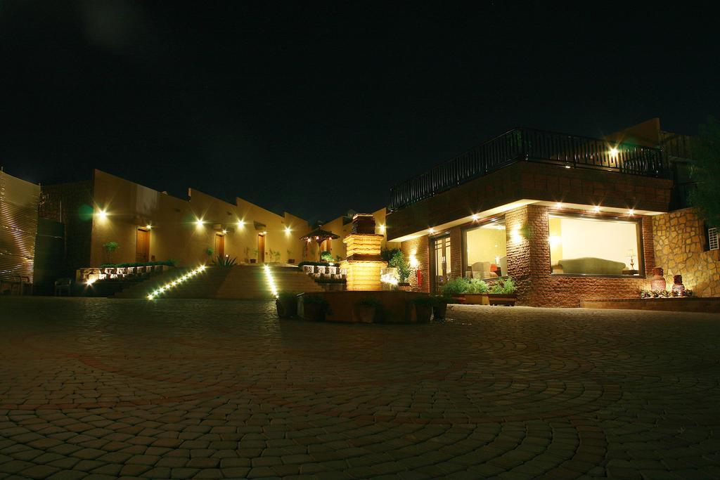 Dreamworld Resort, Hotel & Golf Course Karachi Exterior photo